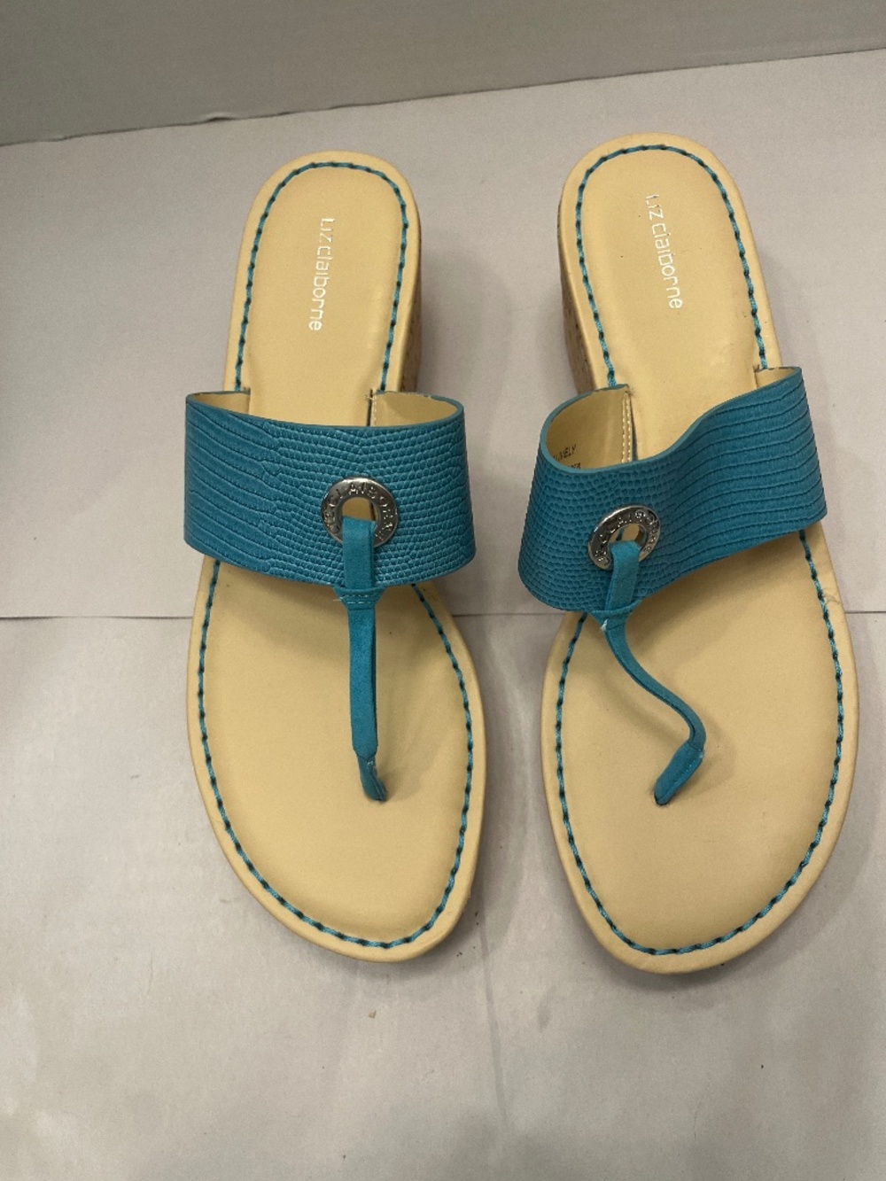 Liz Claiborne sandals size 10